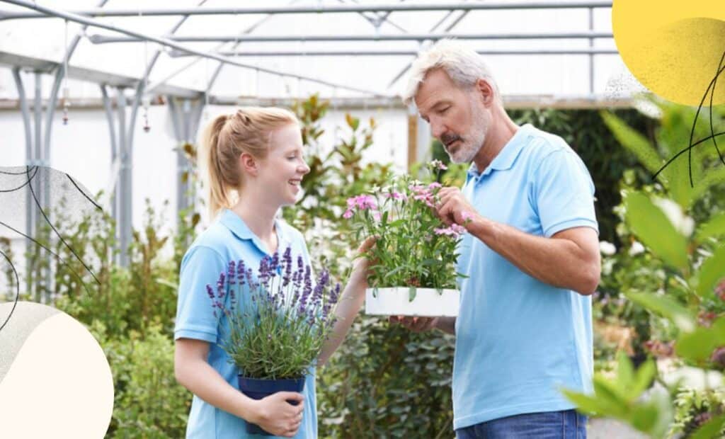 Échange entre professionnels du jardinage, mettant en avant le rôle du mentorat et l'apprentissage continu des hard skills et soft skills.